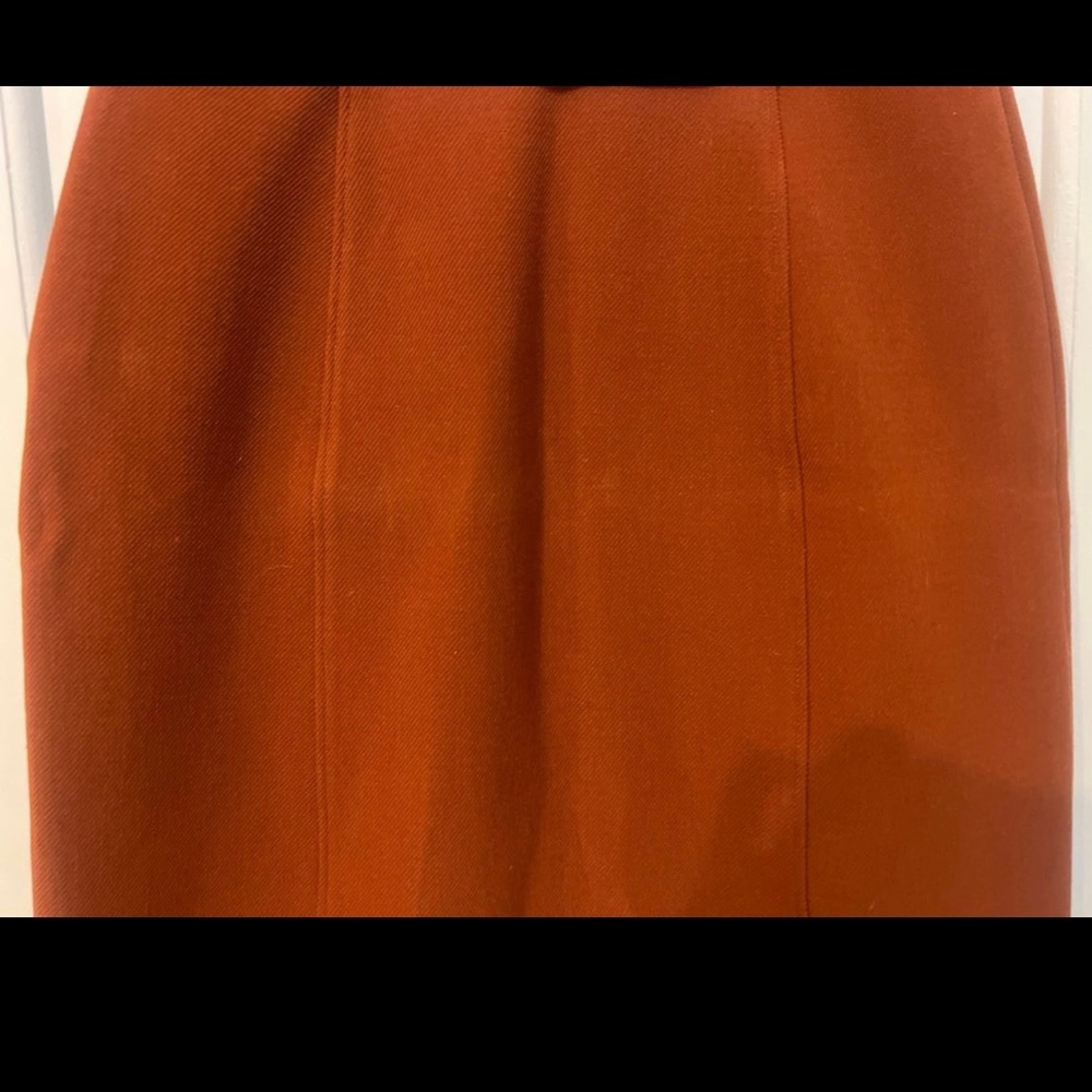 Ann Taylor Stretchy Rust Pocket Skirt Size 8 - Picture 8 of 9